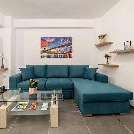 Brand New Aprt With Backyard In Lycabettus Hill ! Lejlighed Athen Eksteriør billede